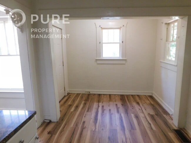 Building Photo - $200 Visa gift card offer!