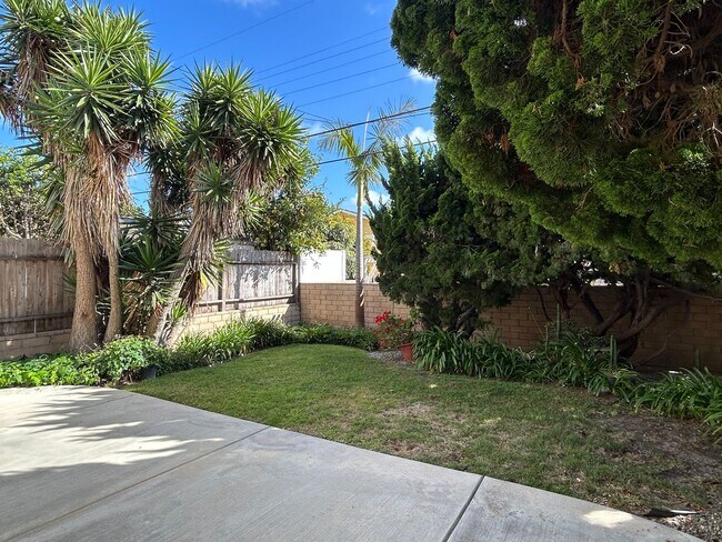 Building Photo - 34585 Via Catalina