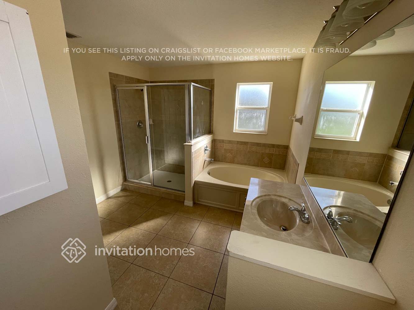 Building Photo - 3340 Cardinal Feather Dr