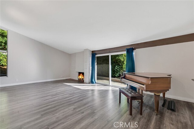 Building Photo - 4352 Park Corona