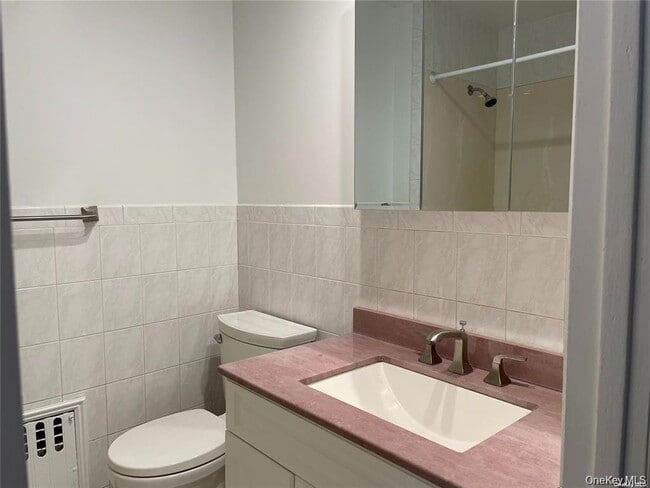 Building Photo - 43-21 212th St