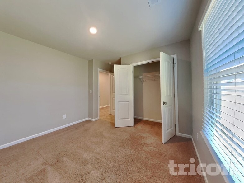 Building Photo - 310 Coleshill Rd