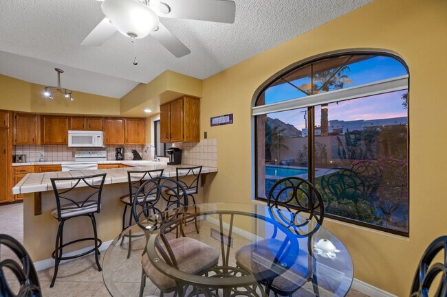 Building Photo - 53720 Avenida Carranza