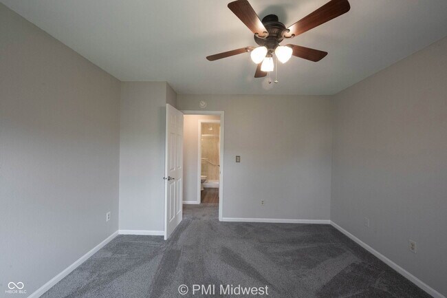 Building Photo - 7657 Scatter Woods Ln