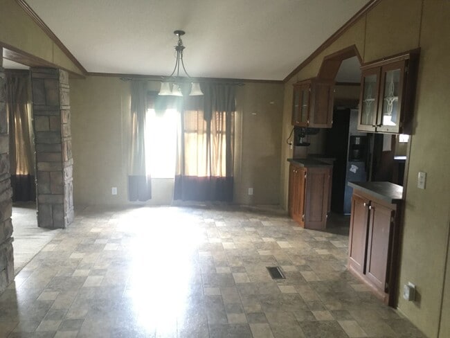 Building Photo - 3 BR 2 bath double wide mobile home in Goshen school district