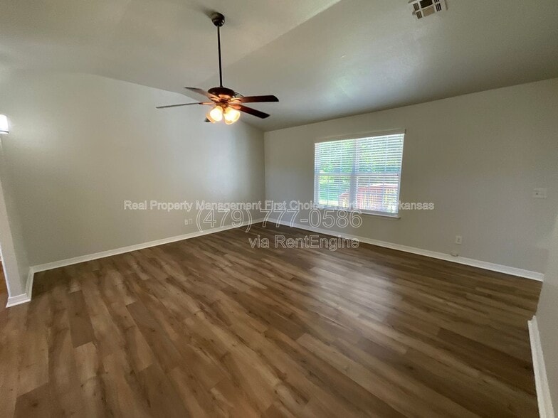 Building Photo - 1 Lathrop Ln