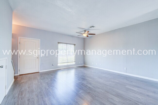 Building Photo - 18604 N 33rd Dr