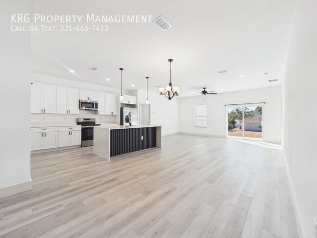 Building Photo - 16985 SW 40th Cir