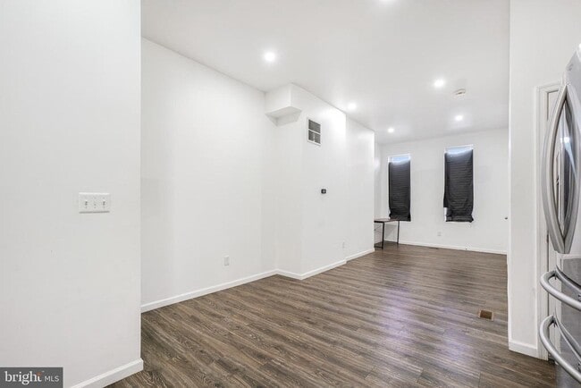 Building Photo - 1339 W Lafayette Ave