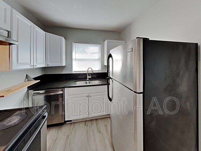 Building Photo - 5217 Ortega Forest Dr