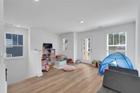 Building Photo - 109 Founders Blvd