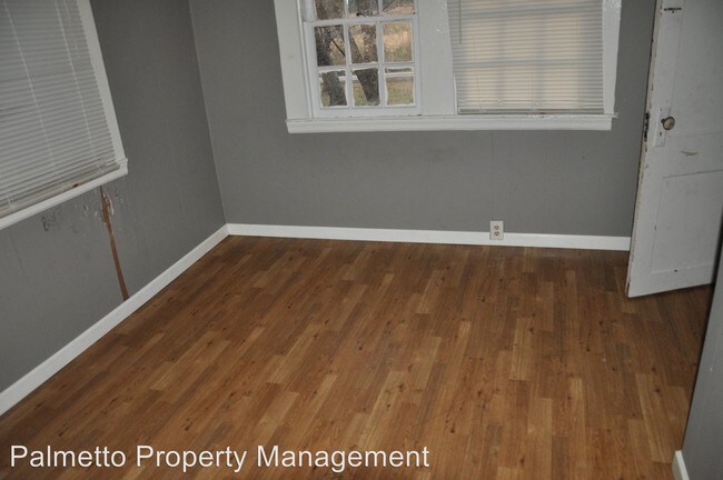 Building Photo - 1265 Wayside Rd NE