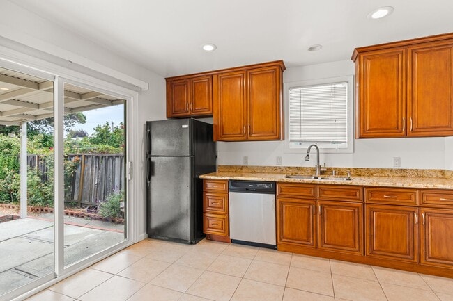 Building Photo - 26539 Flamingo Ave