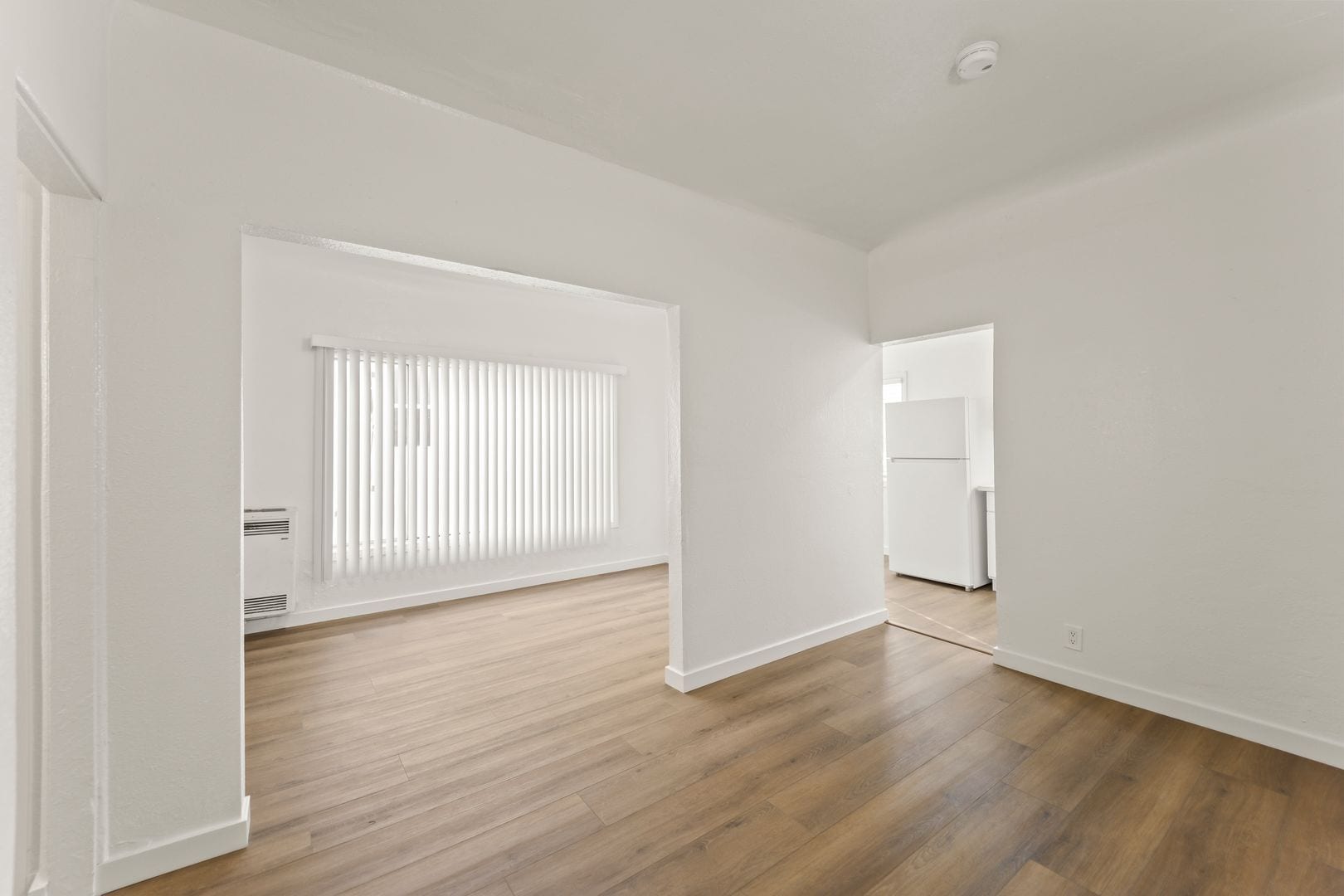 Building Photo - 5391 Huntington Dr