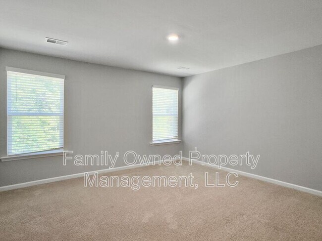 Building Photo - 422 Blue Elderberry Run