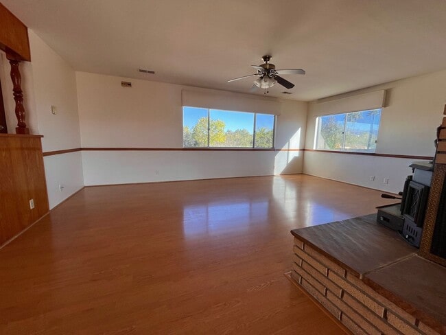 Building Photo - Spectacular Retro Home in a Rural Setting with Views and Space