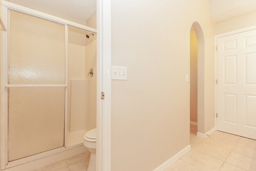 Building Photo - 24817 Mary Beth Ct