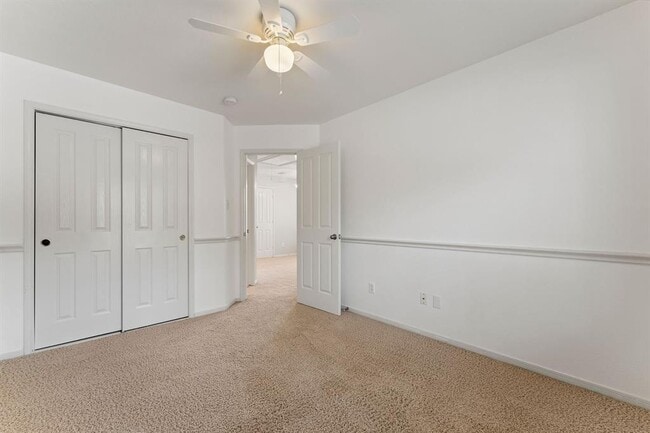 Building Photo - 43 W Gaslight Pl