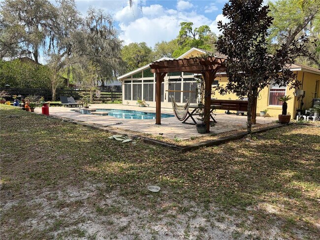 Building Photo - 3205 SE 23rd Pl