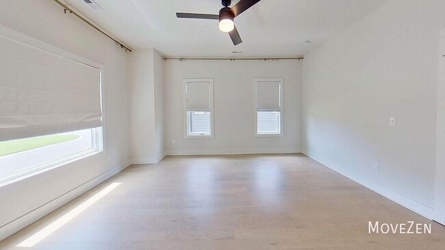 Building Photo - 5018 Double Lakes Dr