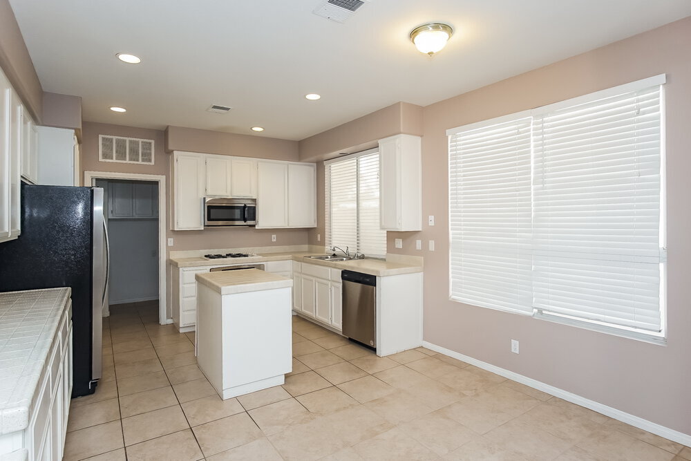 Building Photo - 271 Bluefield Ln