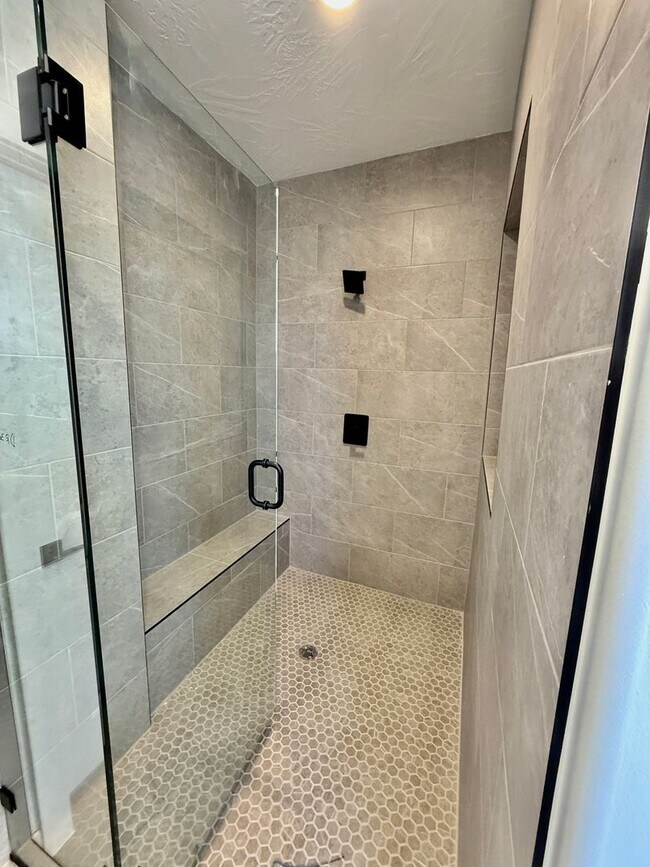 Building Photo - BRAND NEW Three Bedroom Townhome in Desert...