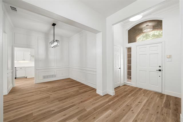 Building Photo - 3016 Deer Trail