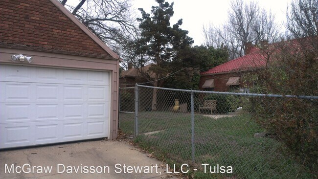 Building Photo - 2 br, 1 bath House - 1648 S Evanston Avenue