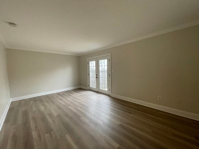 Building Photo - 1761 Aberdeen Cir