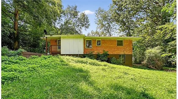 Building Photo - 704 Valleyview Dr