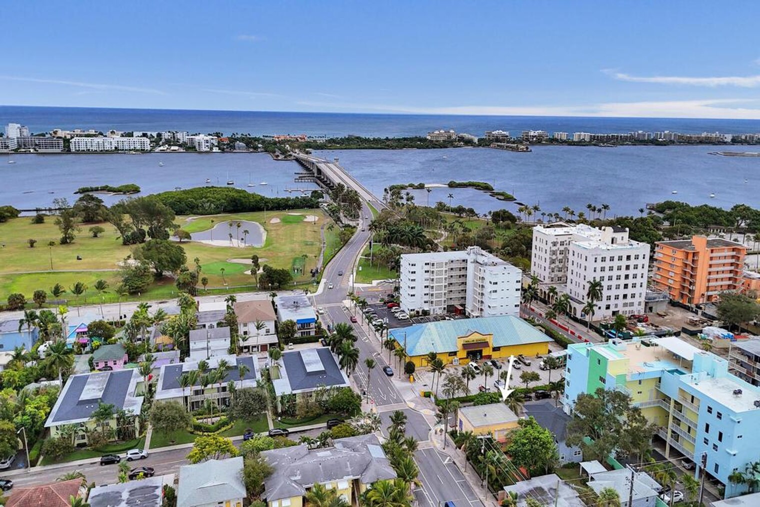 Building Photo - 101 Lucerne Ave