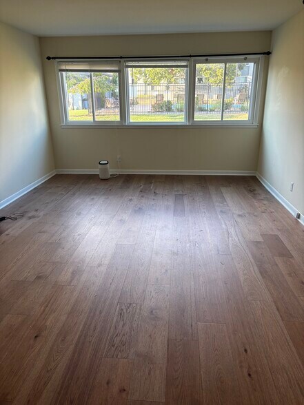 Garden view - 1900 Richard Jones Rd