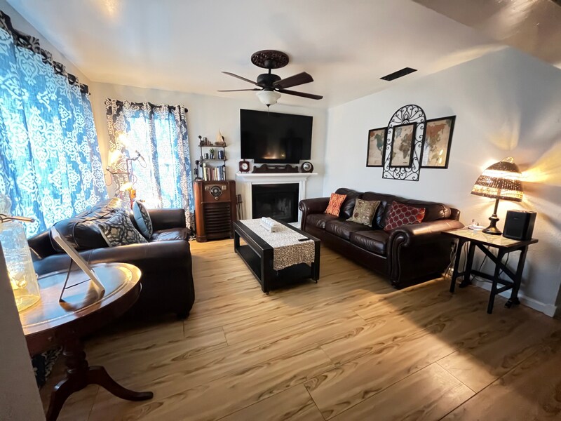 Building Photo - 12102 Carriage Ct SE