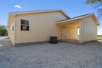 Building Photo - 533 Hackberry Rd