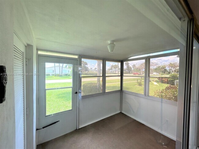 Building Photo - 2658 Emory Dr E