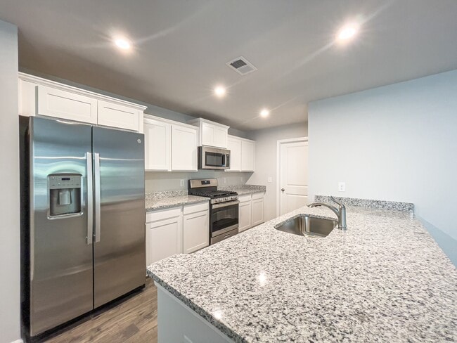 Building Photo - 105 Paddock Glen Dr