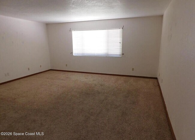 Building Photo - 649 Woodbridge Dr