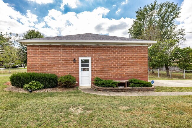 Building Photo - 336 Allen Dr