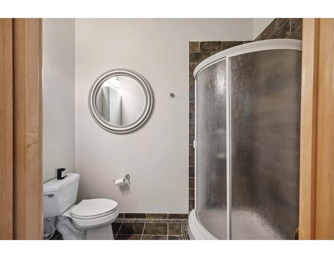 Second 3/4 bathroom - 3125 Inglewood Ave S