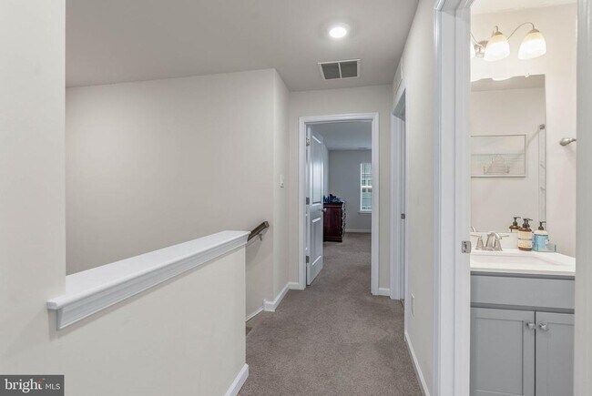 Building Photo - 29 Sister's Farmstead Rd