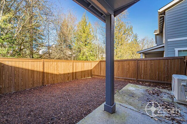 Building Photo - 2403 Trail View Ct