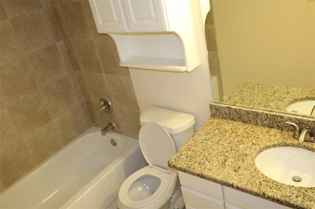 Building Photo - 4112 Howard Dr