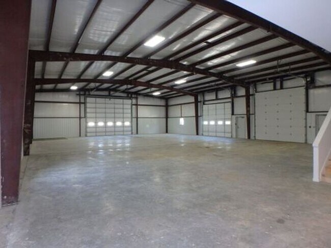 Building Photo - 1620 Co Rd 409