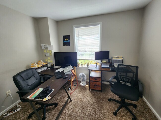 Building Photo - 3 Bedroom for Rent in Mount Joy!
