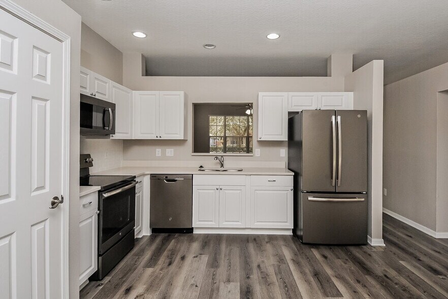Building Photo - 11117 Newbridge Dr