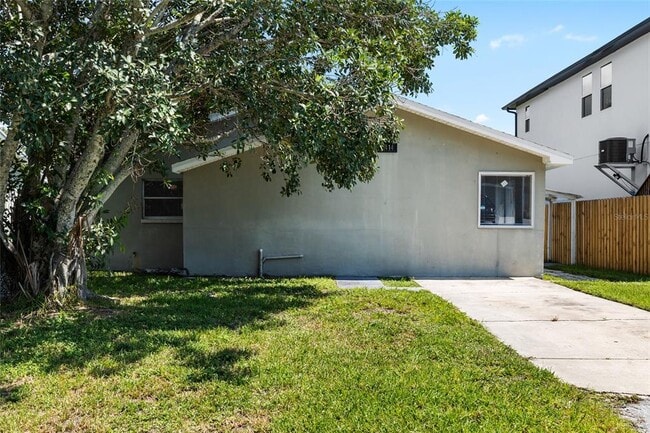 Primary Photo - 7414 S Sherrill St