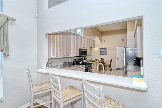 Building Photo - AVAILABLE JULY 1ST! Water & Golf Views in University Park Country Club with Pool and Spa!  3bed |...