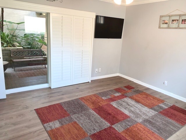 Building Photo - 230 S Catalina Ave