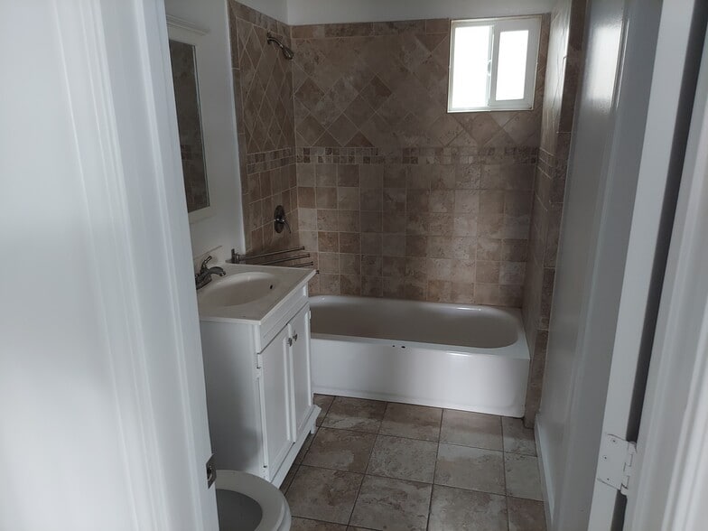 Building Photo - 4174 Woolwine Dr