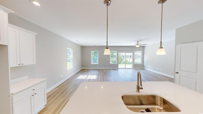 Building Photo - 1016 Moen Lp